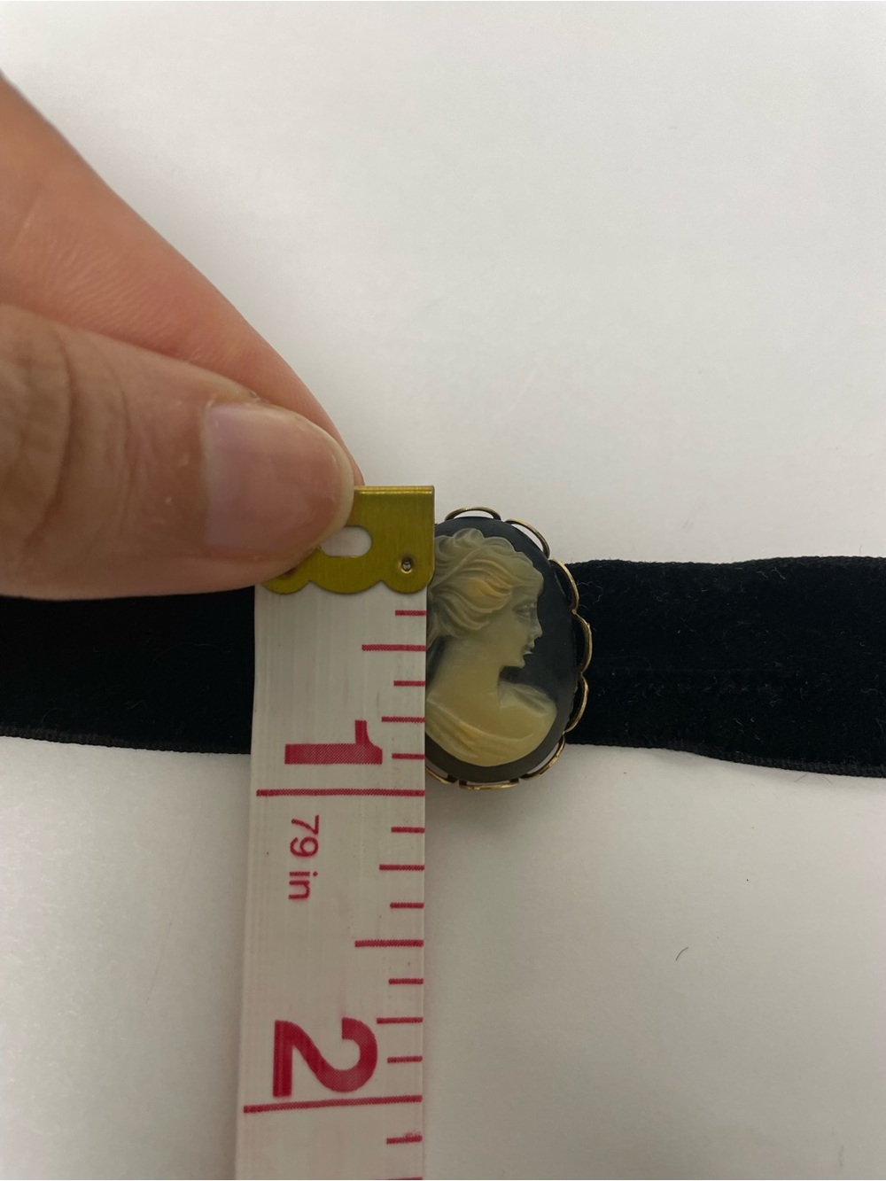 VTG Reproduction Cameo Choker W/Black Velvet Ribbon 11” with 4” Extender - Picture 8 of 8